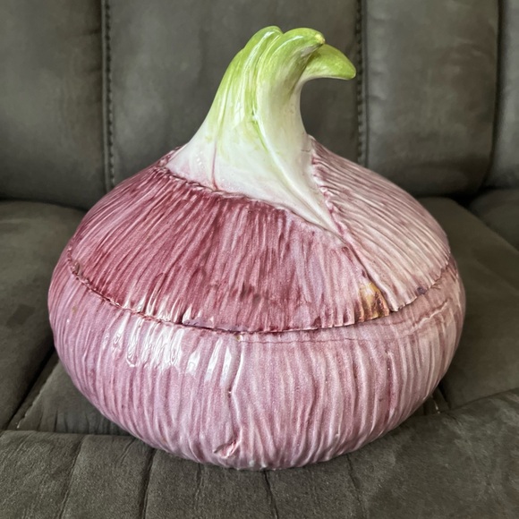 Vintage 1945 Neiman Marcus made in Italy, onion lidded bowl Rare - Picture 2 of 9